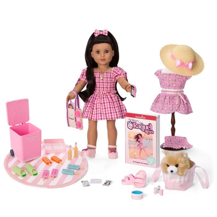 Raquel Reyes™ Gift Set (Girl of the Year™ 2026) T9