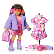 Truly Me™ #130 Doll & Day of Fun All-in-One Set A4